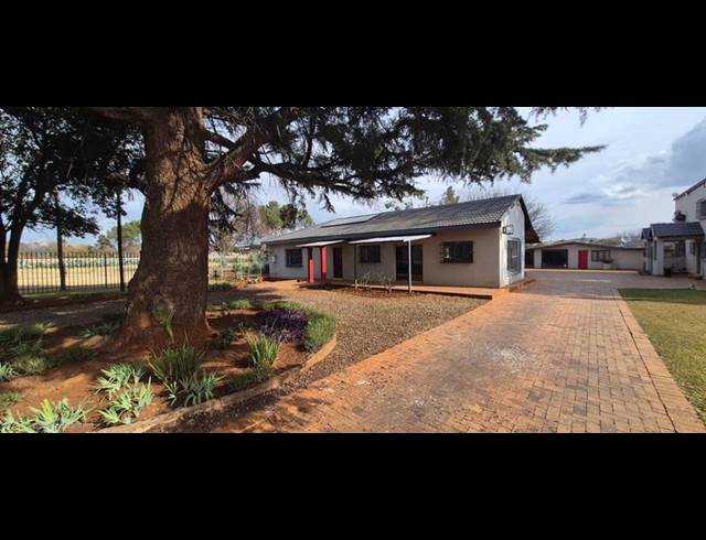 FARM FOR SALE IN RASLOUW AH